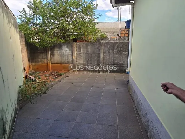 Casa 4 quartos e 2 banheiros, à venda, no bairro Vila Helena em Sorocaba