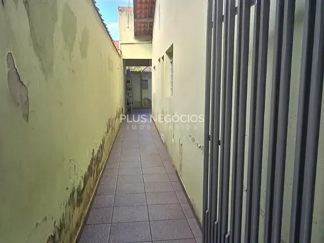 Casa 4 quartos e 2 banheiros, à venda, no bairro Vila Helena em Sorocaba