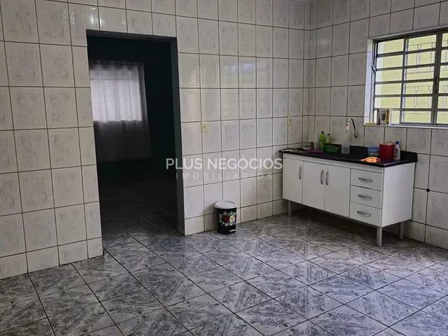 Casa 4 quartos e 2 banheiros, à venda, no bairro Vila Helena em Sorocaba