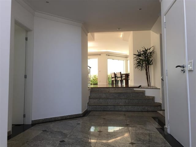Casa com 480m² 4 quartos e 5 banheiros, à venda, no bairro Alphaville em Santana de Parnaíba