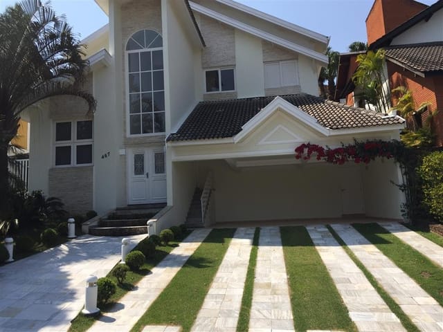 Casa com 480m² 4 quartos e 5 banheiros, à venda, no bairro Alphaville em Santana de Parnaíba