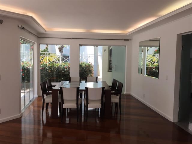 Casa com 480m² 4 quartos e 5 banheiros, à venda, no bairro Alphaville em Santana de Parnaíba