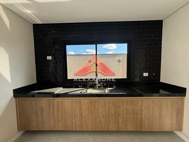 Casa com 300m² 3 quartos e 1 banheiro, à venda, no bairro Bairro do Grama em Caçapava