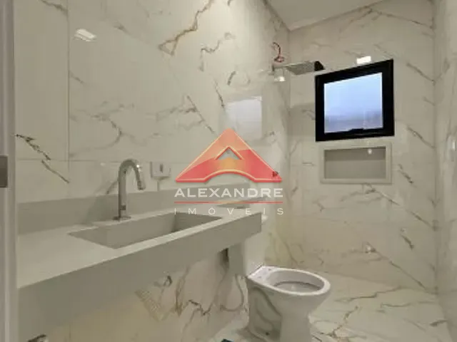 Casa com 300m² 3 quartos e 1 banheiro, à venda, no bairro Vila Velha em Caçapava