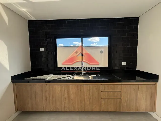 Casa com 300m² 3 quartos e 1 banheiro, à venda, no bairro Bairro do Grama em Caçapava