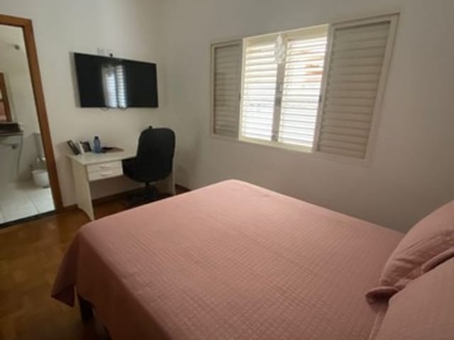 Casa com 305m² 3 quartos e 2 banheiros, à venda, no bairro Centro em Tremembé