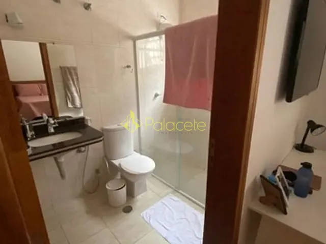 Casa com 305m² 3 quartos e 2 banheiros, à venda, no bairro Centro em Tremembé