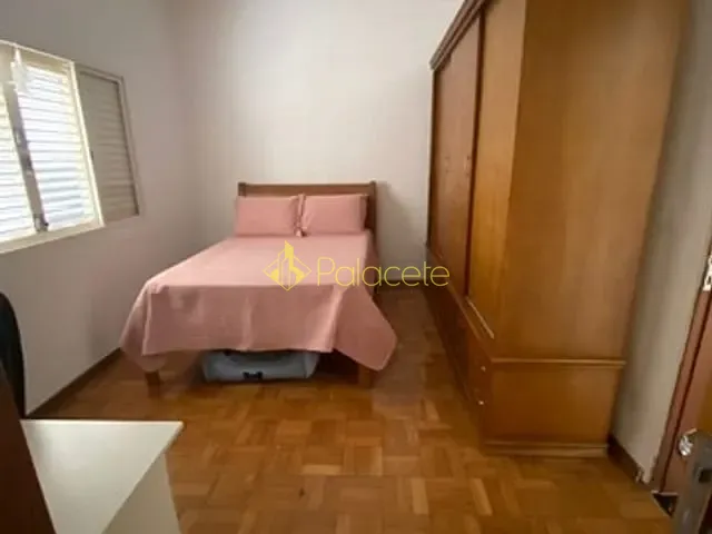 Casa com 305m² 3 quartos e 2 banheiros, à venda, no bairro Centro em Tremembé