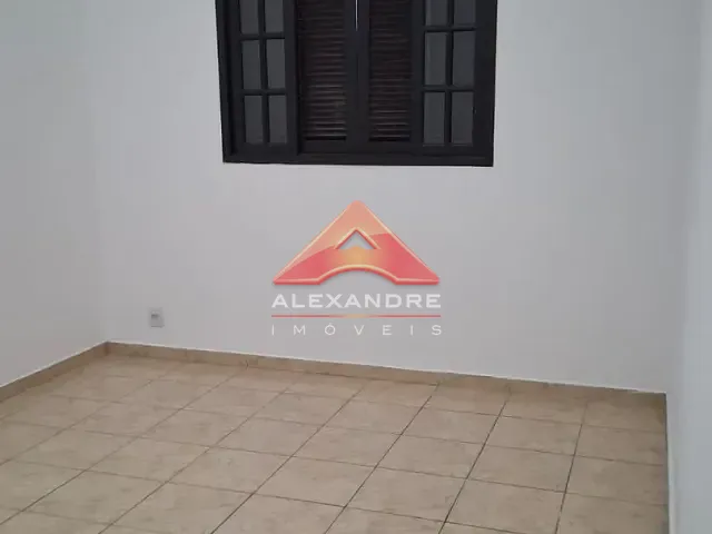 Casa com 130m² 3 quartos e 1 banheiro, para alugar, no bairro Loteamento Residencial Vista Linda em São José dos Campos