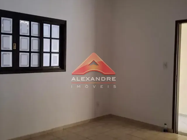 Casa com 130m² 3 quartos e 1 banheiro, para alugar, no bairro Loteamento Residencial Vista Linda em São José dos Campos