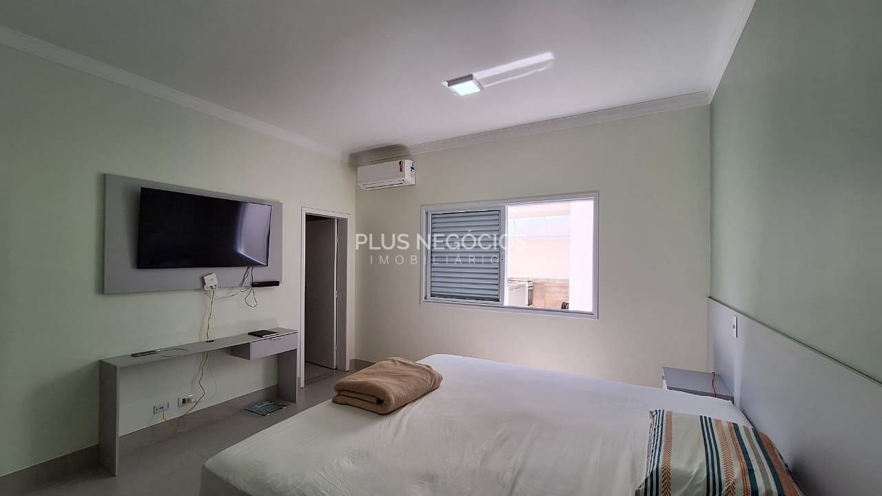 Casa à venda com 3 quartos, 296m² - Foto 22