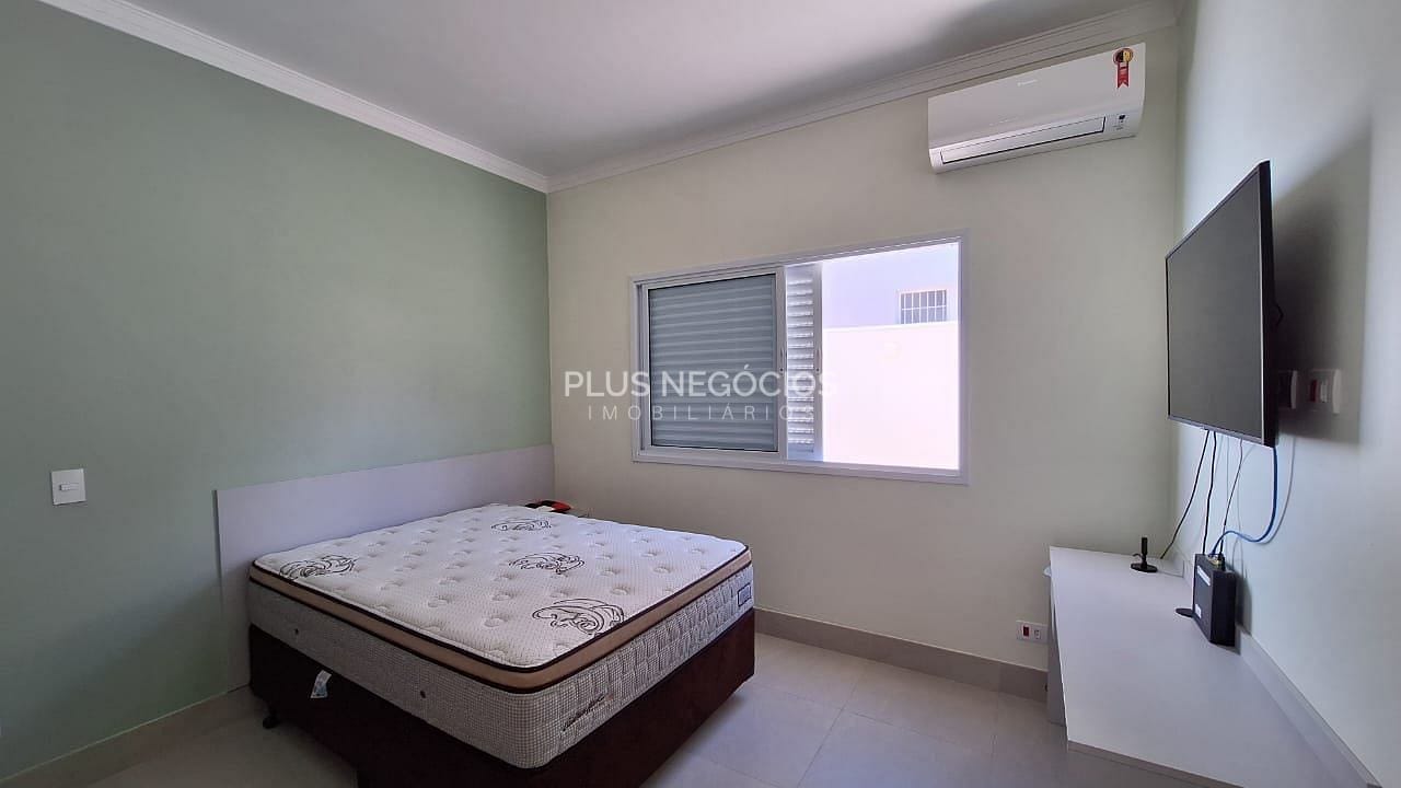 Casa à venda com 3 quartos, 296m² - Foto 21