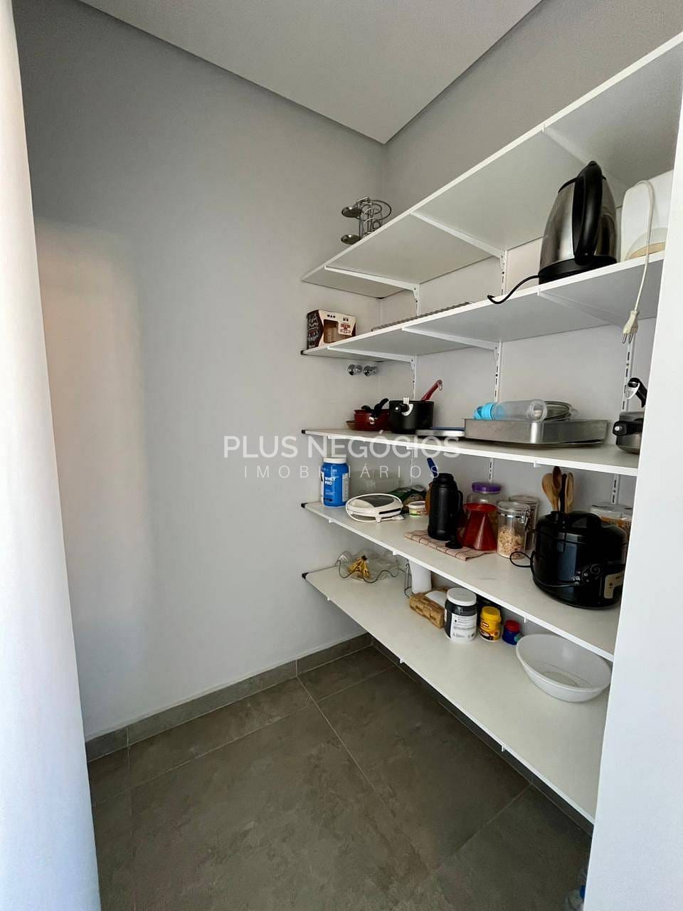 Casa à venda com 3 quartos, 268m² - Foto 13
