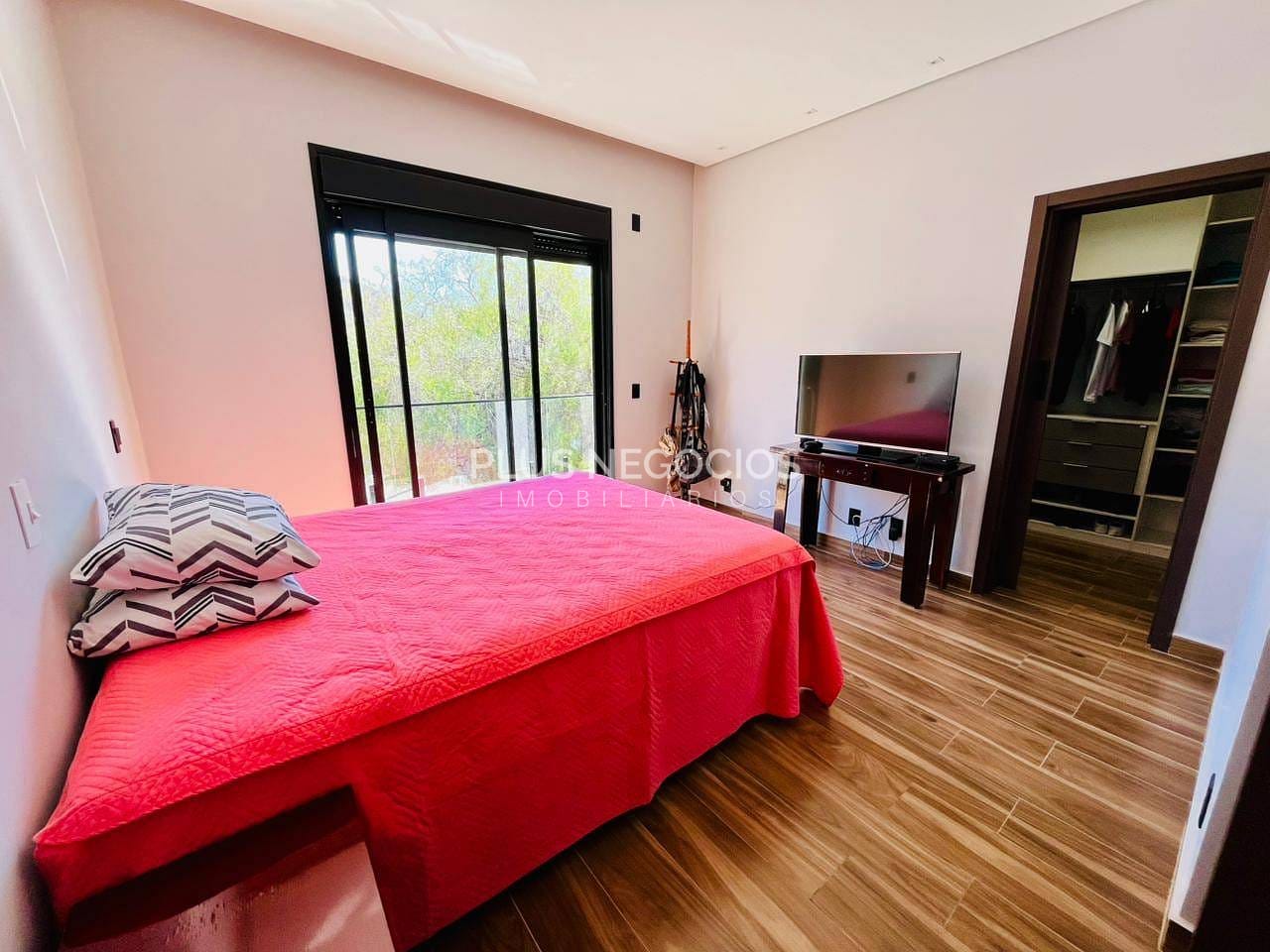 Casa à venda com 3 quartos, 268m² - Foto 18