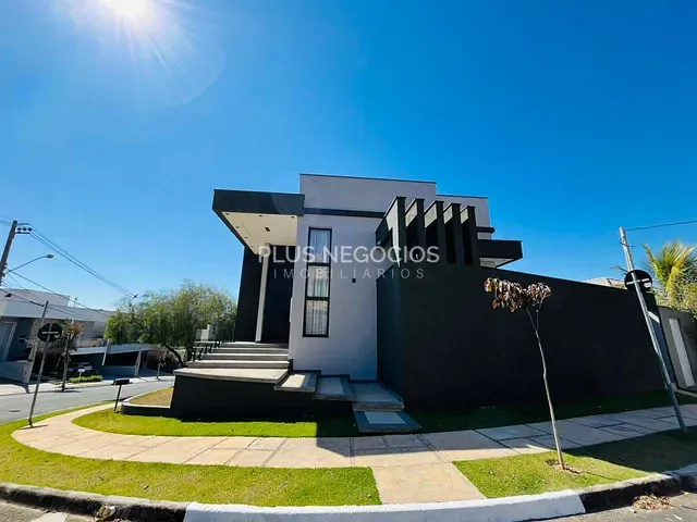 Casa com 300m² 3 quartos e 4 banheiros, à venda, no bairro Parque Esplanada em Votorantim