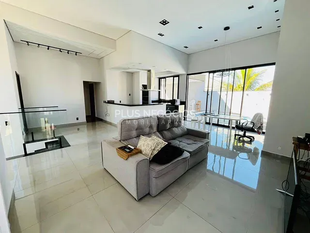 Casa com 300m² 3 quartos e 4 banheiros, à venda, no bairro Parque Esplanada em Votorantim