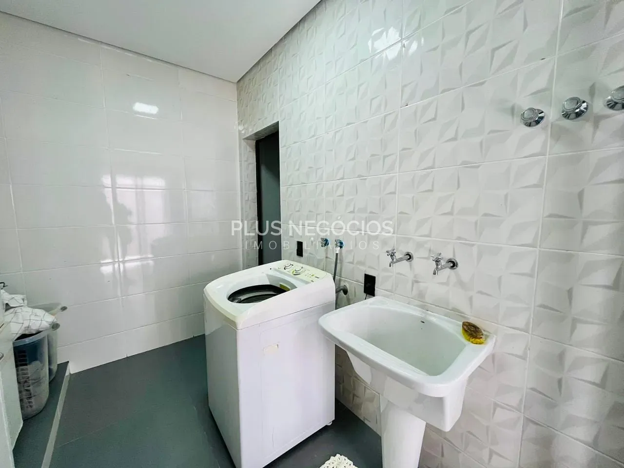 Casa, 3 quartos, 268 m² - Foto 26