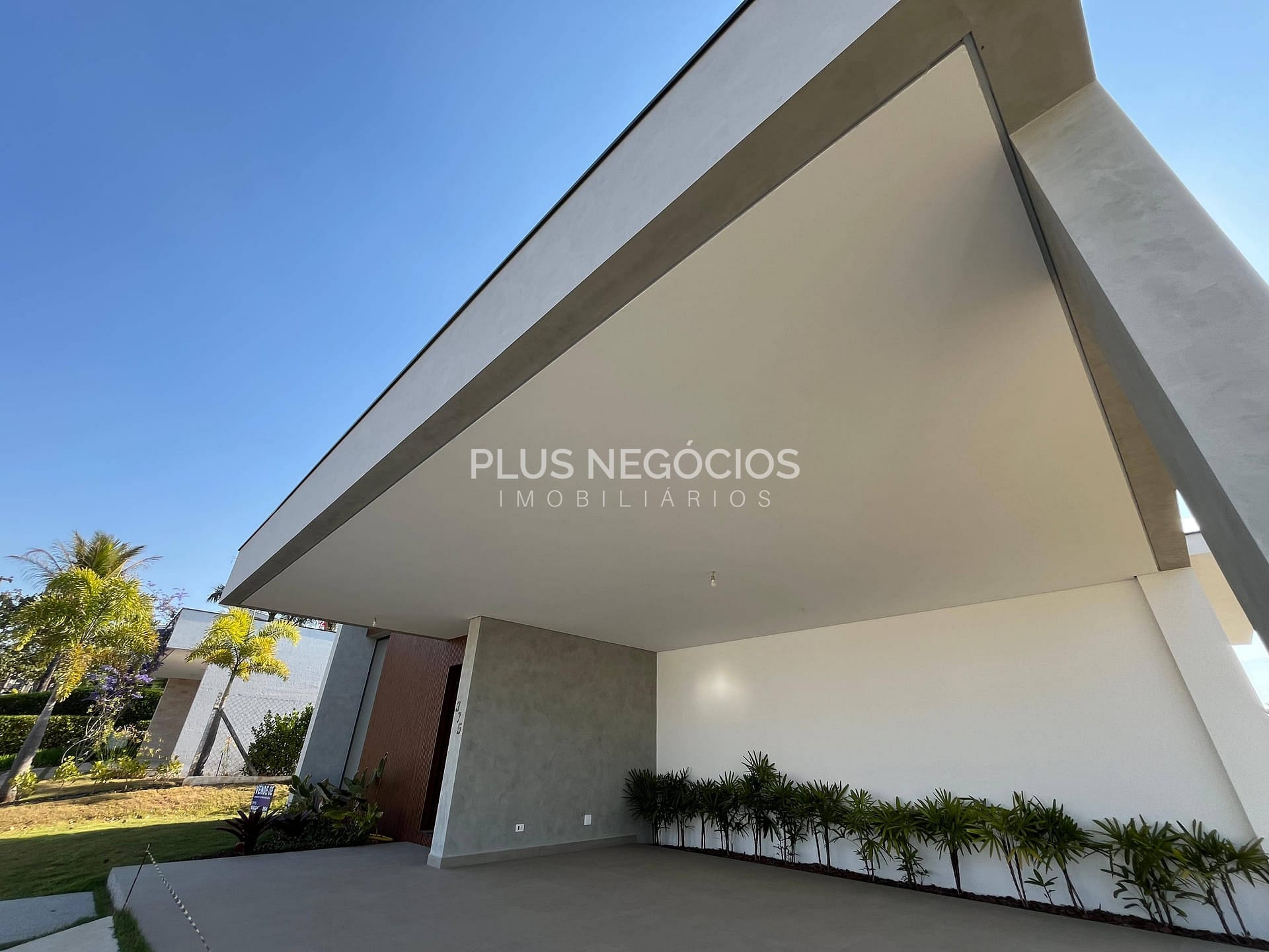 Casa à venda com 3 quartos, 378m² - Foto 2