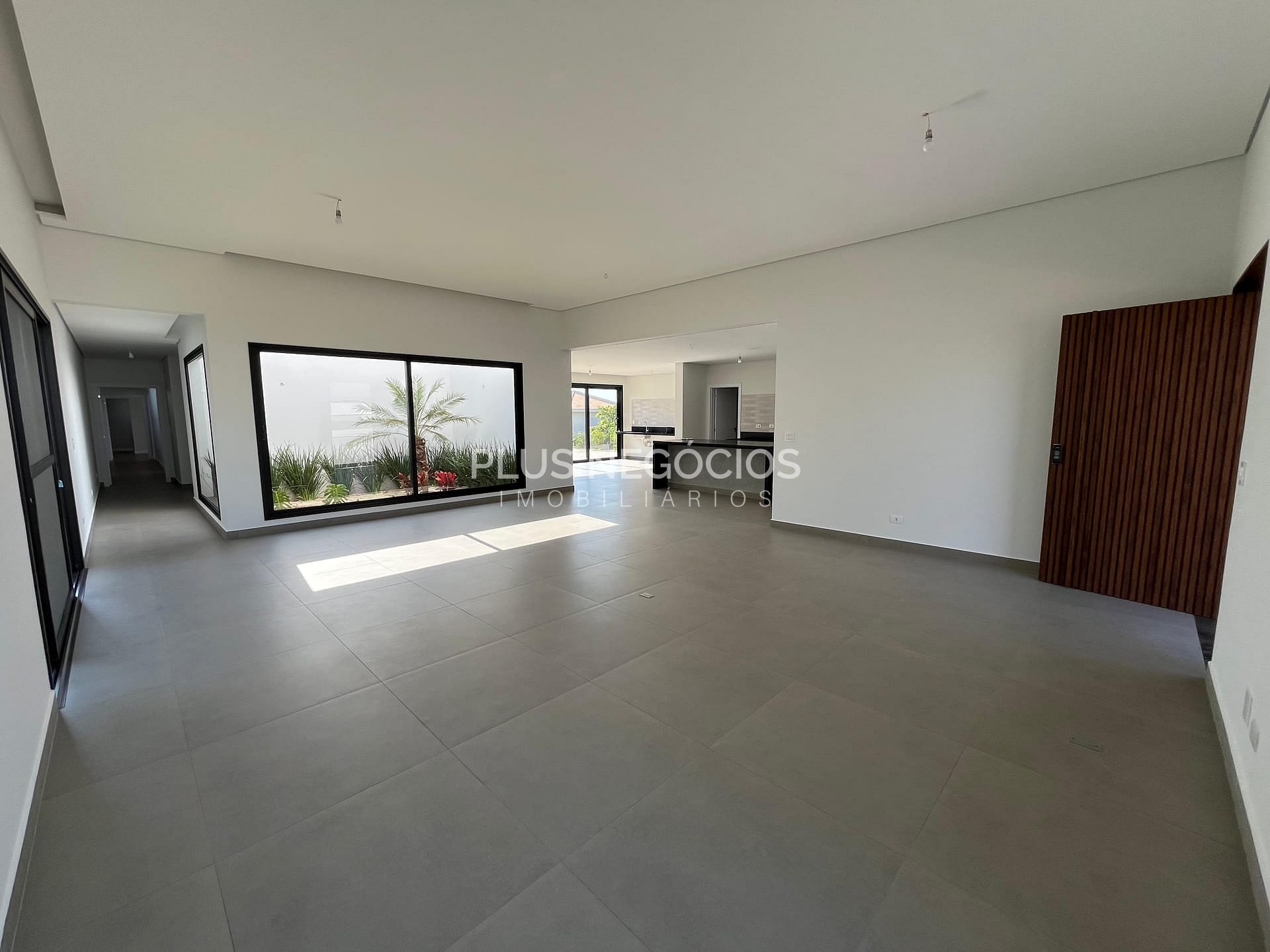 Casa à venda com 3 quartos, 378m² - Foto 3