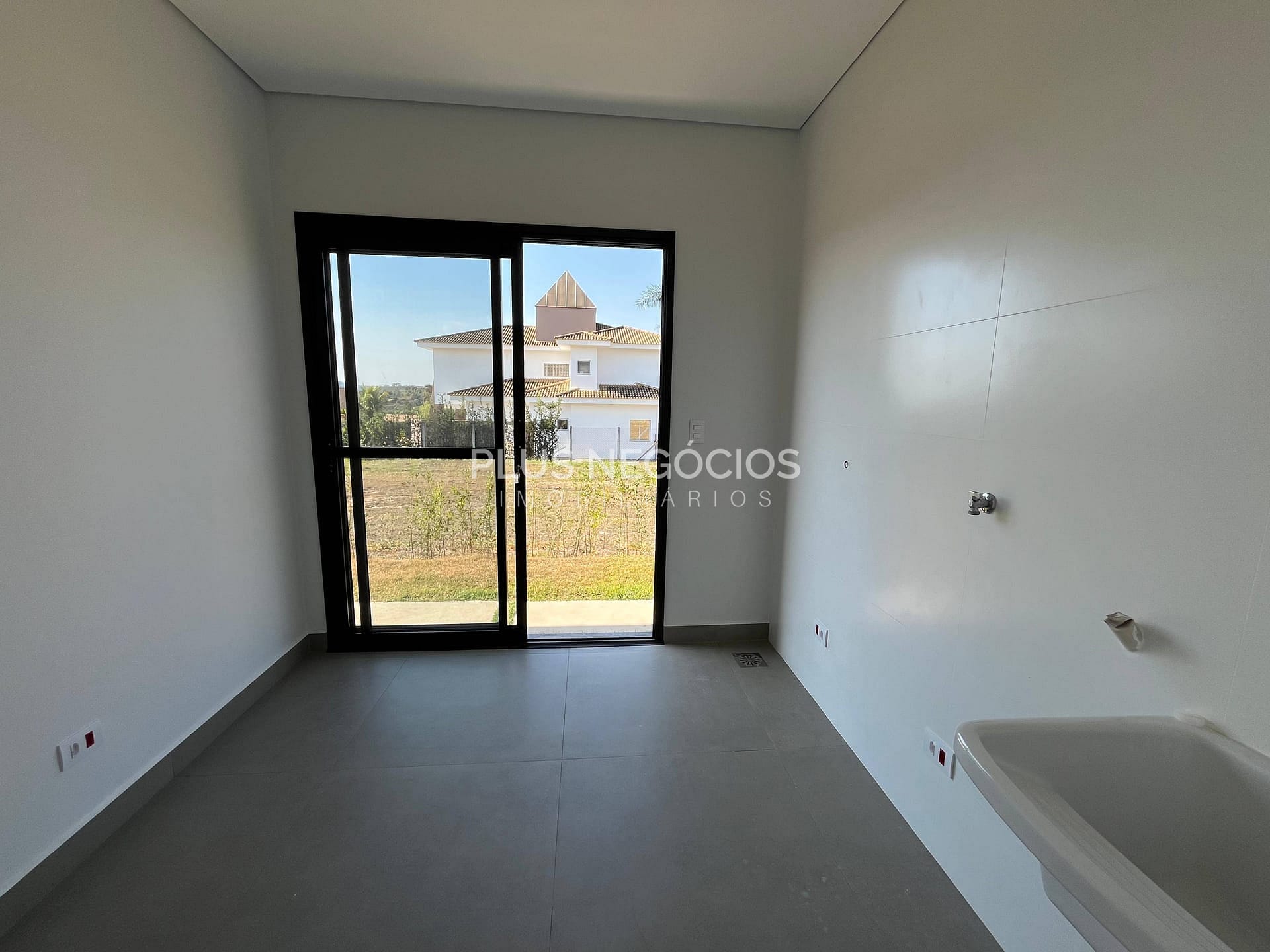 Casa à venda com 3 quartos, 378m² - Foto 24