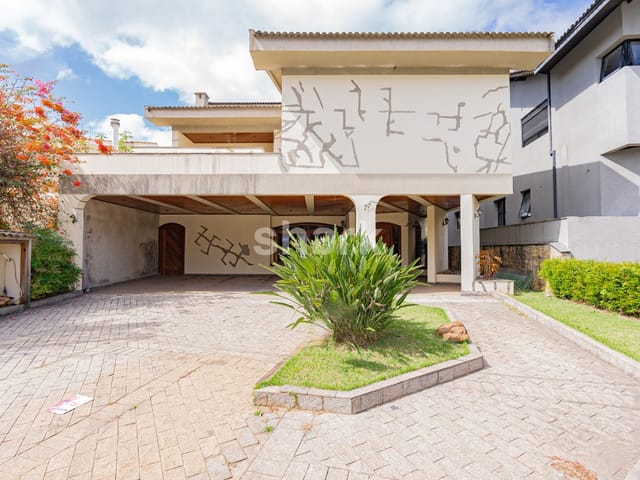 Casa com 360m² 4 quartos e 6 banheiros, à venda, no bairro Alphaville em Santana de Parnaíba