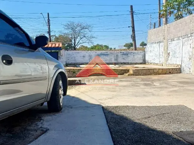 Casa 2 quartos e 2 banheiros, à venda, no bairro Eugênio de Mello em São José dos Campos