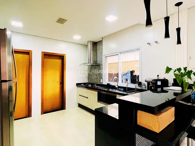Casa 4 quartos e 4 banheiros, à venda, no bairro Jardim Gramados de Sorocaba em Sorocaba