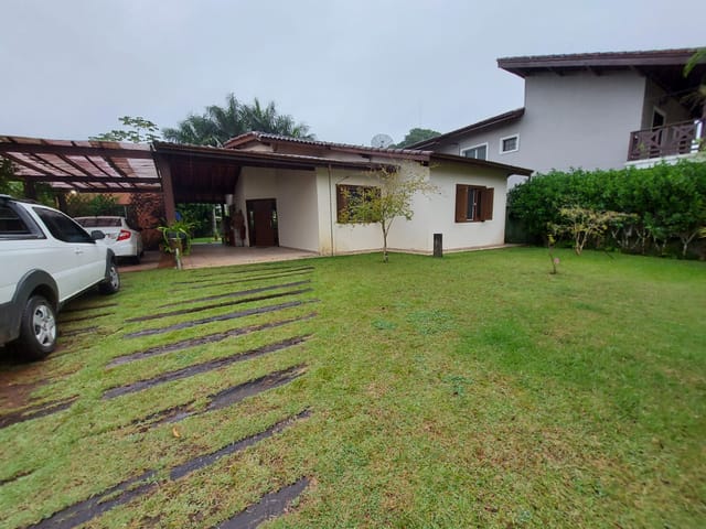 Casa com 700m² 4 quartos e 3 banheiros, à venda, no bairro Horto em Ubatuba