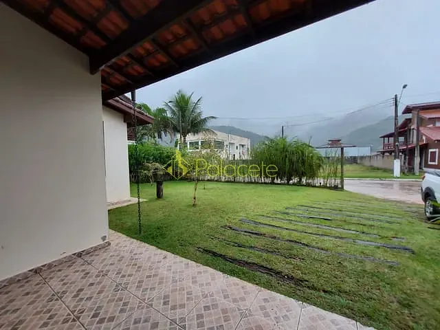 Casa com 700m² 4 quartos e 3 banheiros, à venda, no bairro Horto em Ubatuba