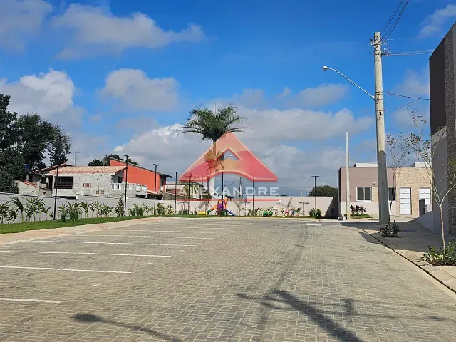 Casa 2 quartos e 1 banheiro, à venda, no bairro Eugênio de Mello em São José dos Campos