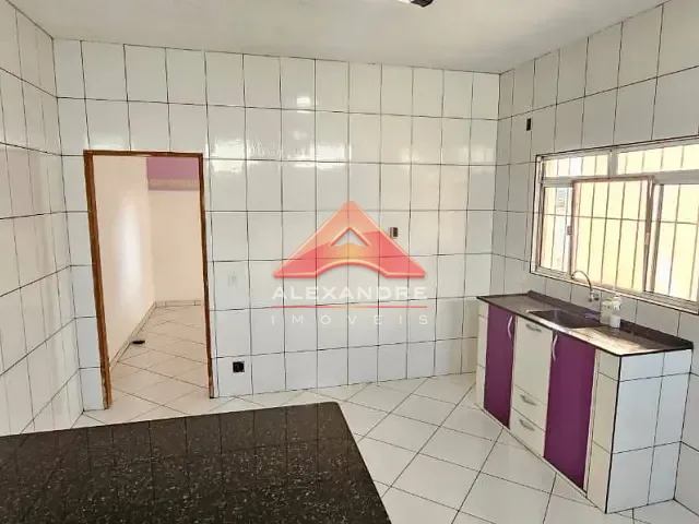 Casa 1 quarto e 1 banheiro, para alugar, no bairro Vila Terezinha em São José dos Campos