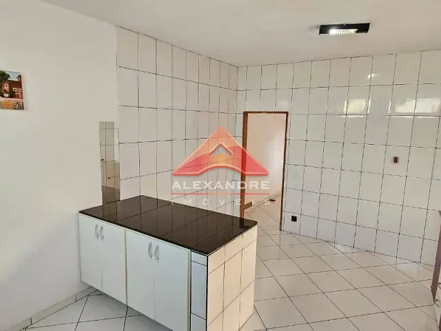 Casa 1 quarto e 1 banheiro, para alugar, no bairro Vila Terezinha em São José dos Campos