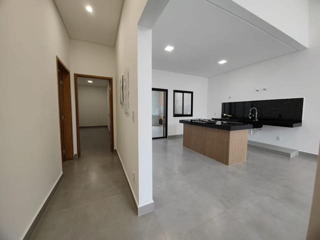 Casa com 250m² 3 quartos e 3 banheiros, à venda, no bairro Guedes em Tremembé