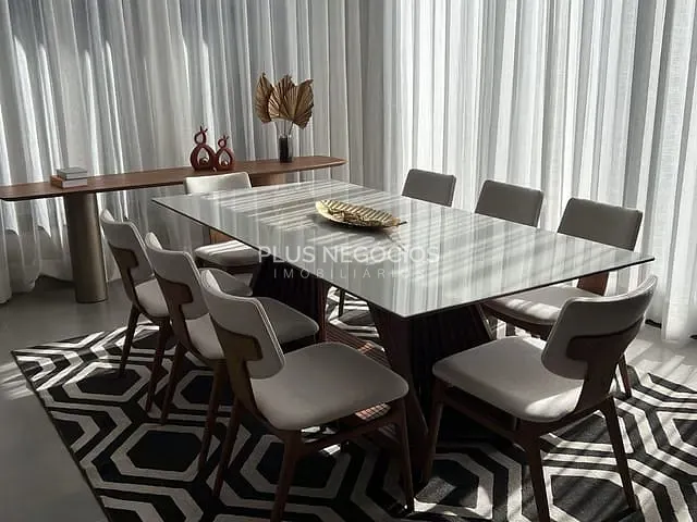 Casa com 300m² 4 quartos e 5 banheiros, à venda, no bairro Condominio Mont Blanc em Sorocaba