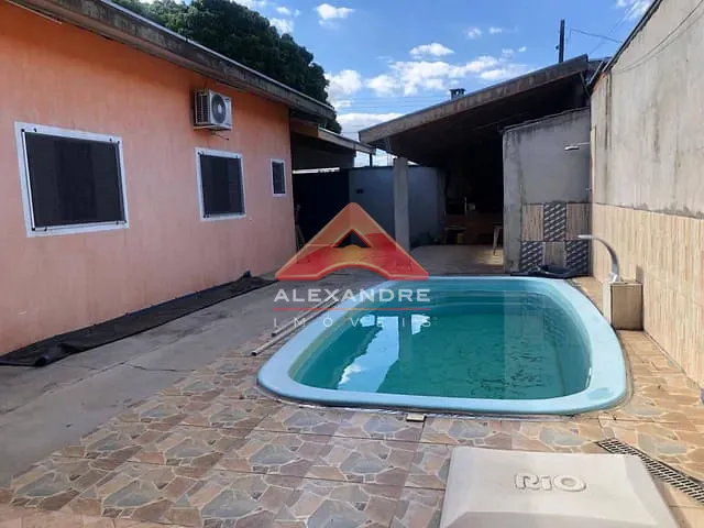 Casa 3 quartos e 2 banheiros, à venda, no bairro Jardim Santa Inês I em São José dos Campos