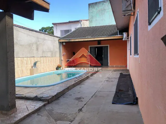 Casa 3 quartos e 2 banheiros, à venda, no bairro Jardim Santa Inês I em São José dos Campos