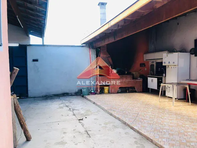 Casa 3 quartos e 2 banheiros, à venda, no bairro Jardim Santa Inês I em São José dos Campos