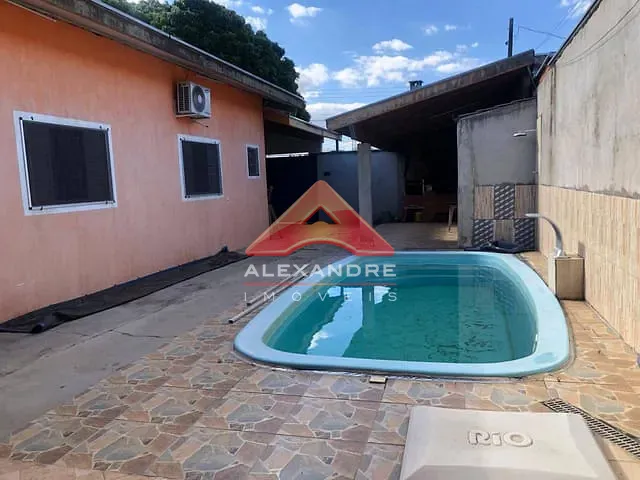 Casa 3 quartos e 2 banheiros, à venda, no bairro Jardim Santa Inês I em São José dos Campos