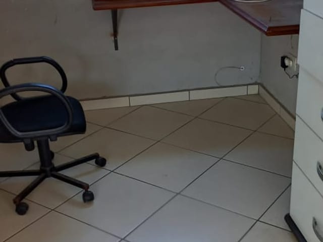 Casa com 429m² 5 quartos e 3 banheiros, à venda, no bairro Jardim Rosely em Pindamonhangaba