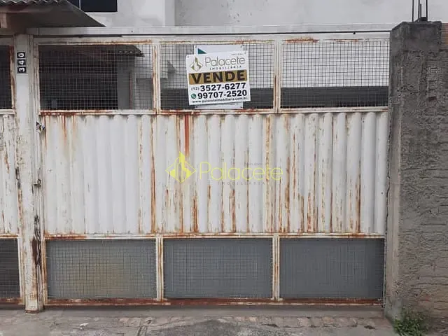 Casa com 429m² 5 quartos e 3 banheiros, à venda, no bairro Jardim Rosely em Pindamonhangaba