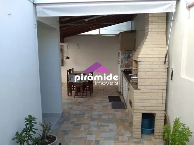 Casa com 115m² 2 quartos e 3 banheiros, à venda, no bairro Praia das Palmeiras em Caraguatatuba
