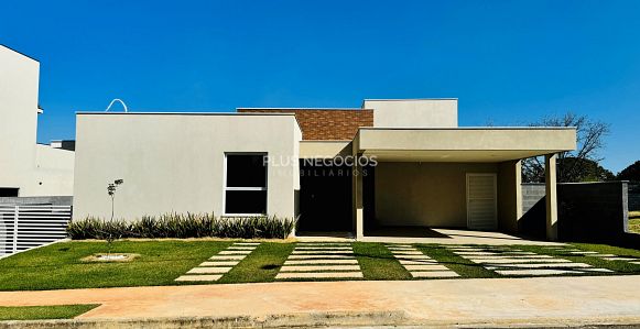 Casa, 4 quartos, 270 m² - Foto 1