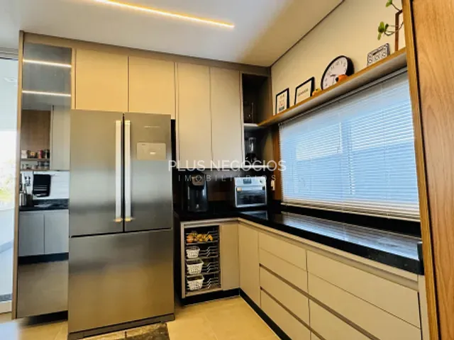 Casa com 1166m² 4 quartos e 5 banheiros, à venda, no bairro Reserva São José em Salto de Pirapora