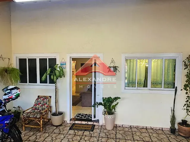 Casa 2 quartos e 2 banheiros, à venda, no bairro Jardim Mariana I em São José dos Campos
