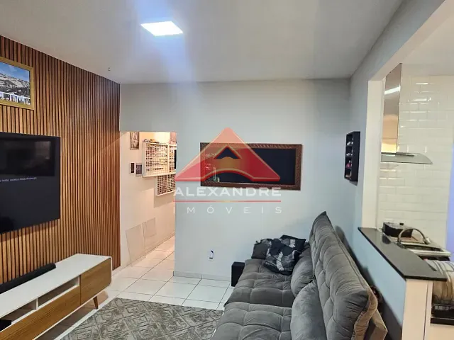 Casa 2 quartos e 2 banheiros, à venda, no bairro Jardim Mariana I em São José dos Campos