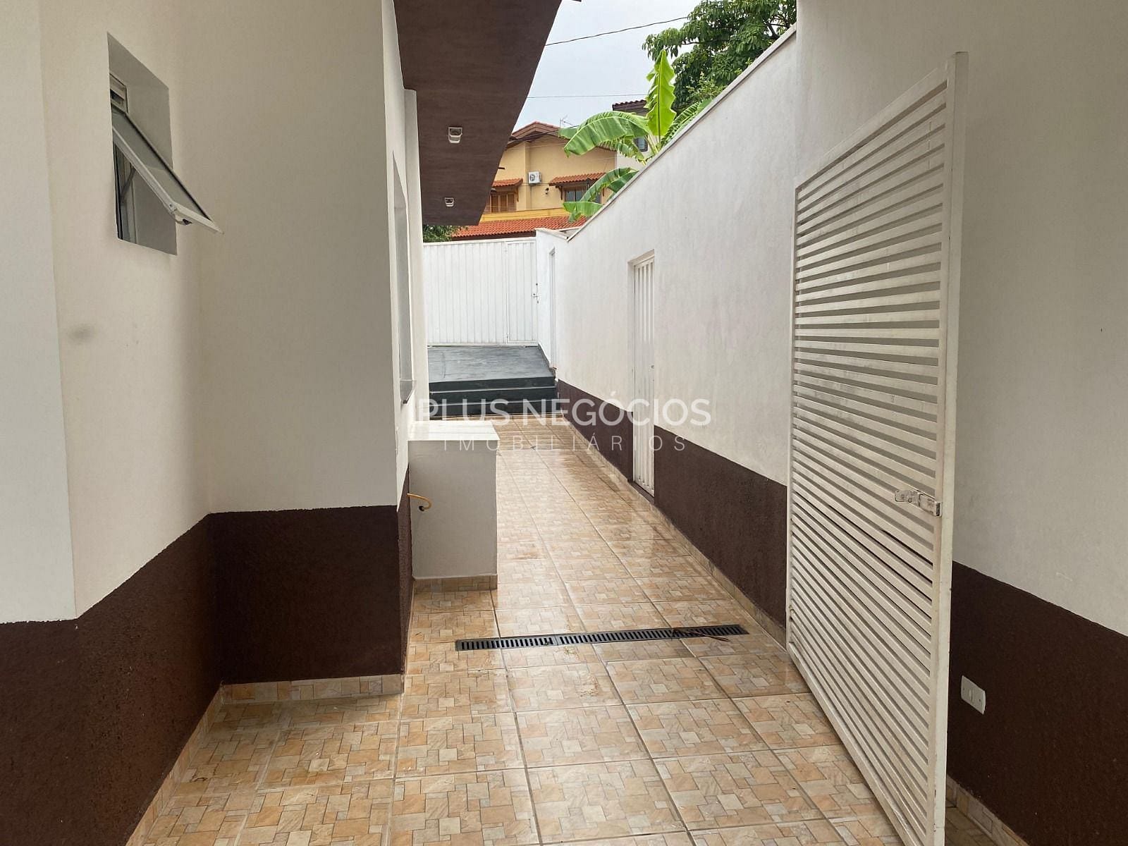 Casa para alugar com 3 quartos, 180m² - Foto 9