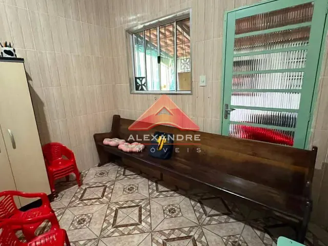 Casa 2 quartos e 2 banheiros, à venda, no bairro Jardim Santa Inês I em São José dos Campos