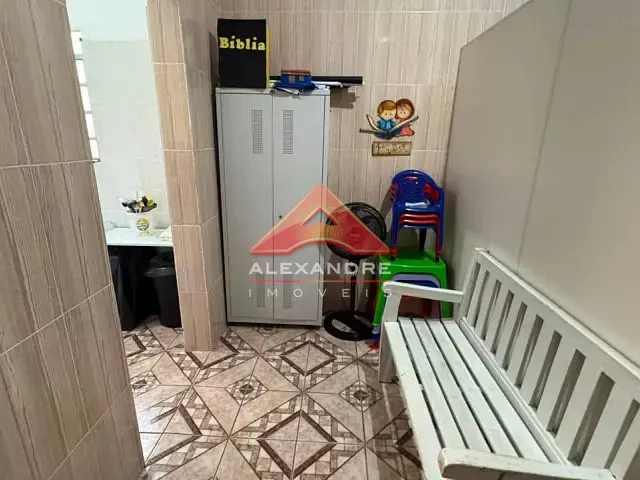 Casa 2 quartos e 2 banheiros, à venda, no bairro Jardim Santa Inês I em São José dos Campos