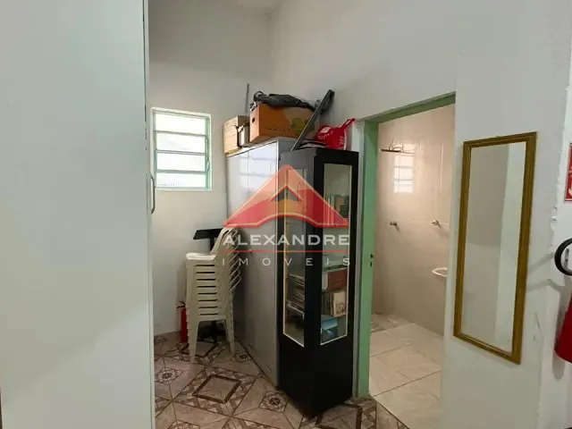 Casa 2 quartos e 2 banheiros, à venda, no bairro Jardim Santa Inês I em São José dos Campos