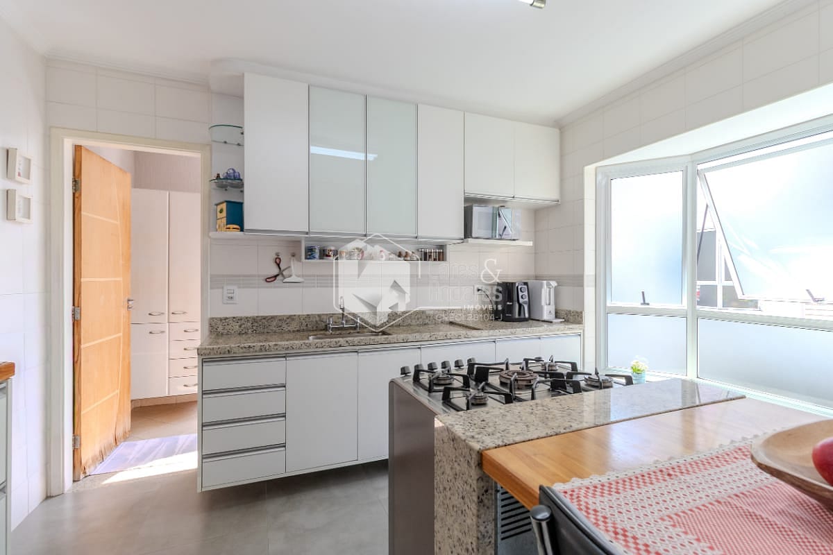 Casa, 3 quartos, 220 m² - Foto 31